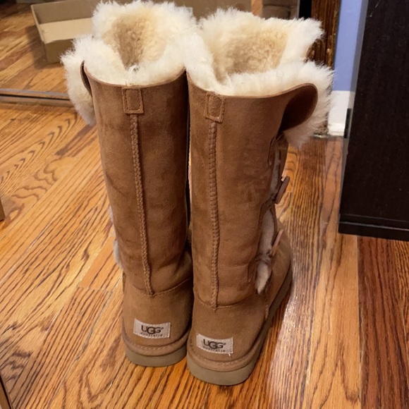 Once worn tall Ugg’s - Picture 3 of 4